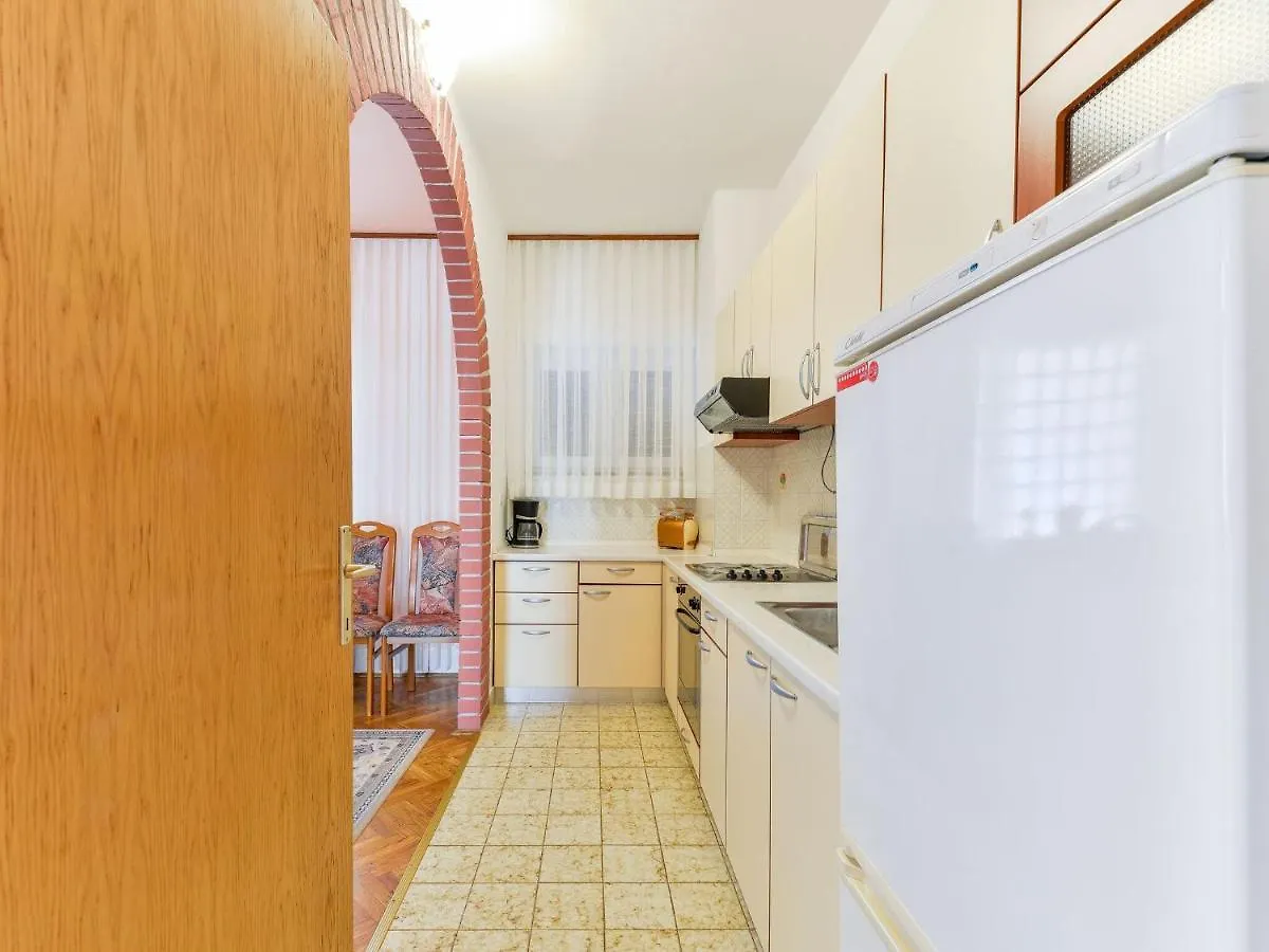 Apartments In House Liveric, In Vir At The Beach Croatia